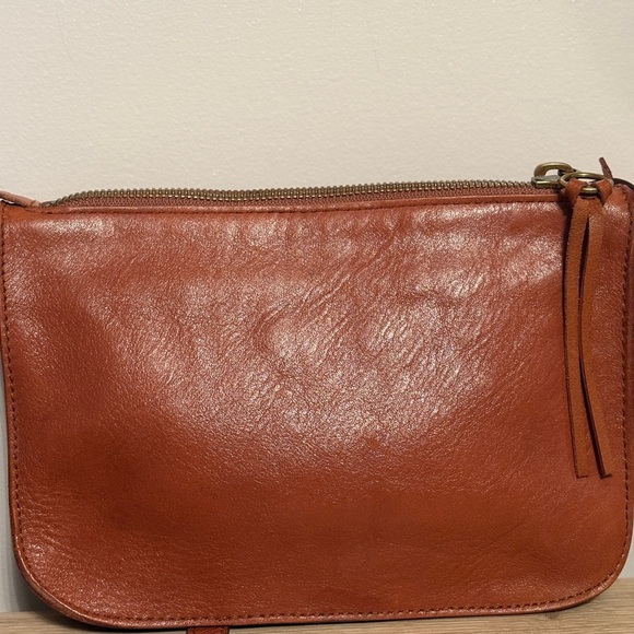 Madewell Simple Crossbody Bag - Picture 2 of 8